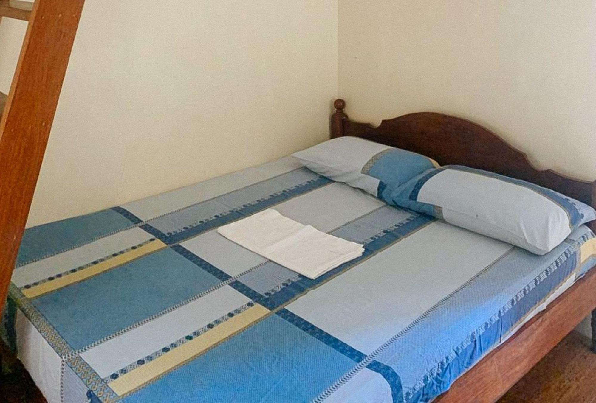 Urbanview Bnky Bed And Breakfast Palawan By Reddoorz Ел Нидо Екстериор снимка